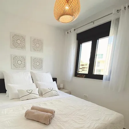 Agnes With 63 M2 Rooftop Terrace, Grill And Pool *