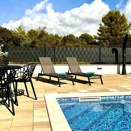 Agnes With 63 M2 Rooftop Terrace, Grill And Pool